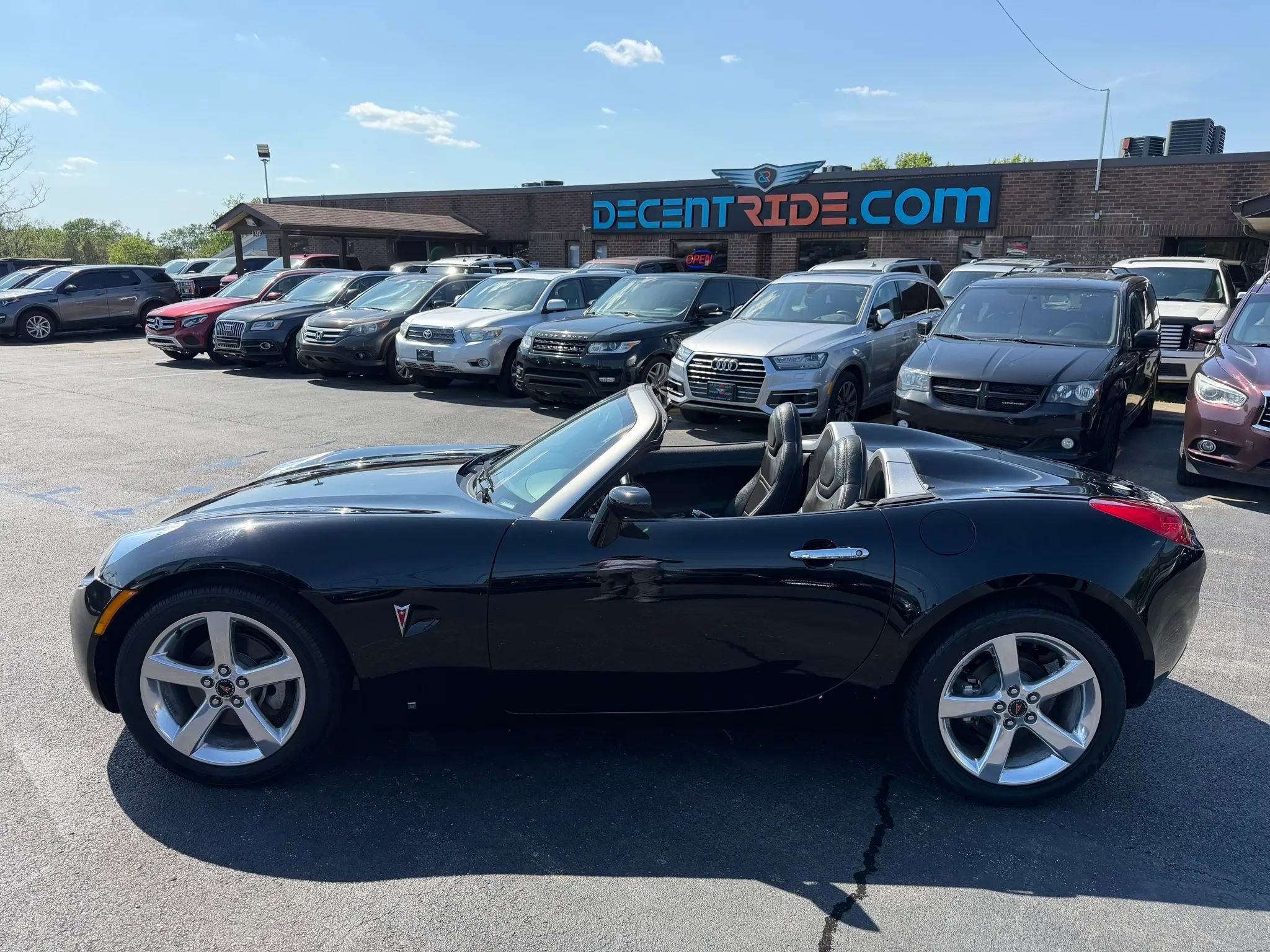 Used 2006 Pontiac Solstice Convertible w/ Premium Package image 6