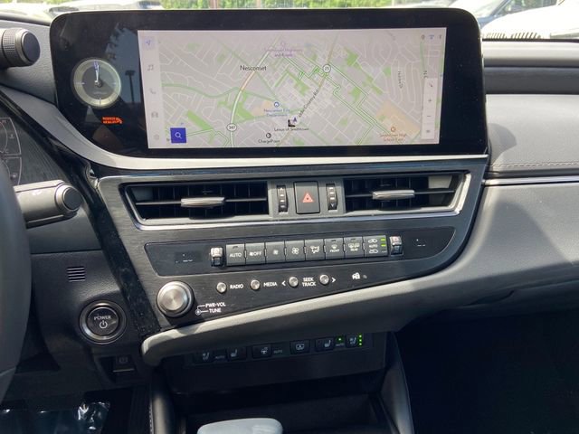 Used 2025 Lexus ES 300h Ultra Luxury w/ Accessory Package (Z2) FWD image 20