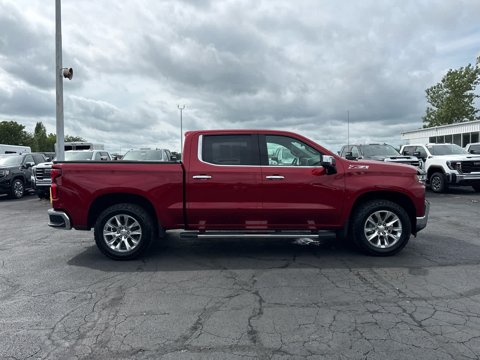 Certified 2021 Chevrolet Silverado 1500 LTZ w/ Z71 Off-Road Package AWD/4WD image 6