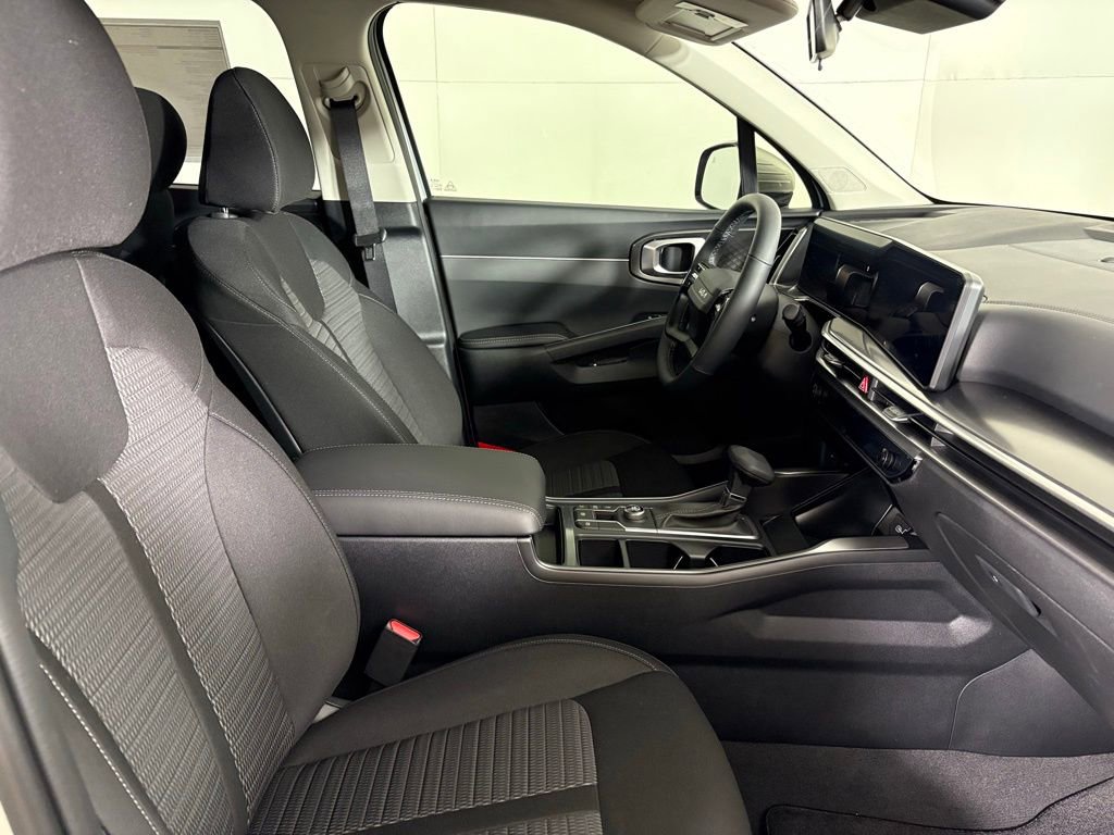 New 2026 Kia Sorento LX FWD image 14
