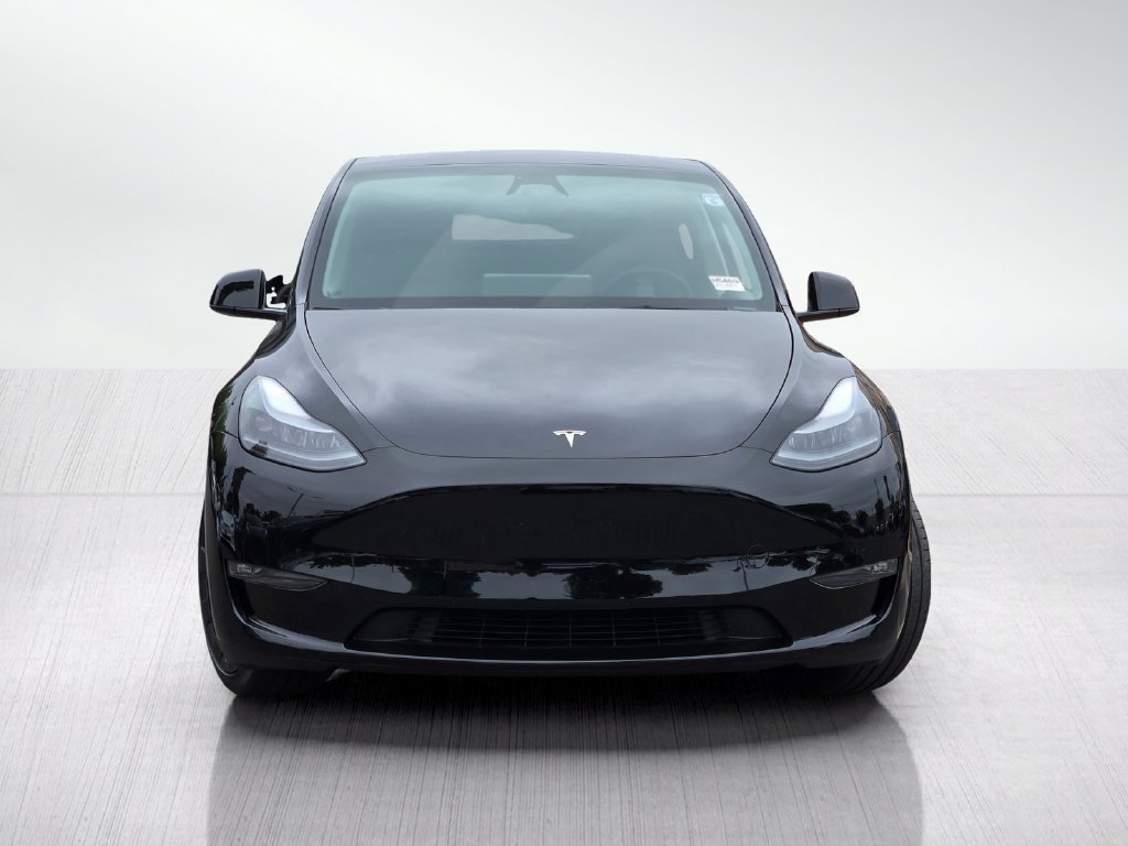 Used 2023 Tesla Model Y 2WD image 3