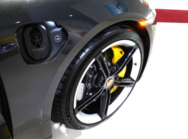 Used 2020 Porsche Taycan Turbo AWD/4WD image 11