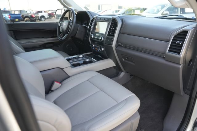 Used 2020 Ford Expedition XLT w/ Equipment Group 202A image 18