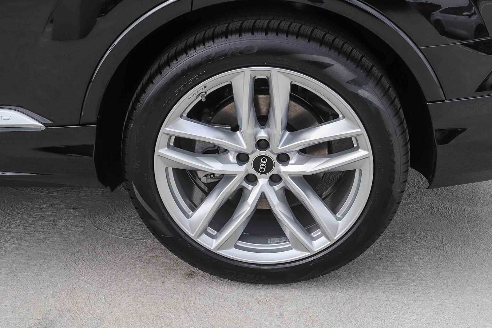 New 2025 Audi Q7 3.0T Premium Plus image 12