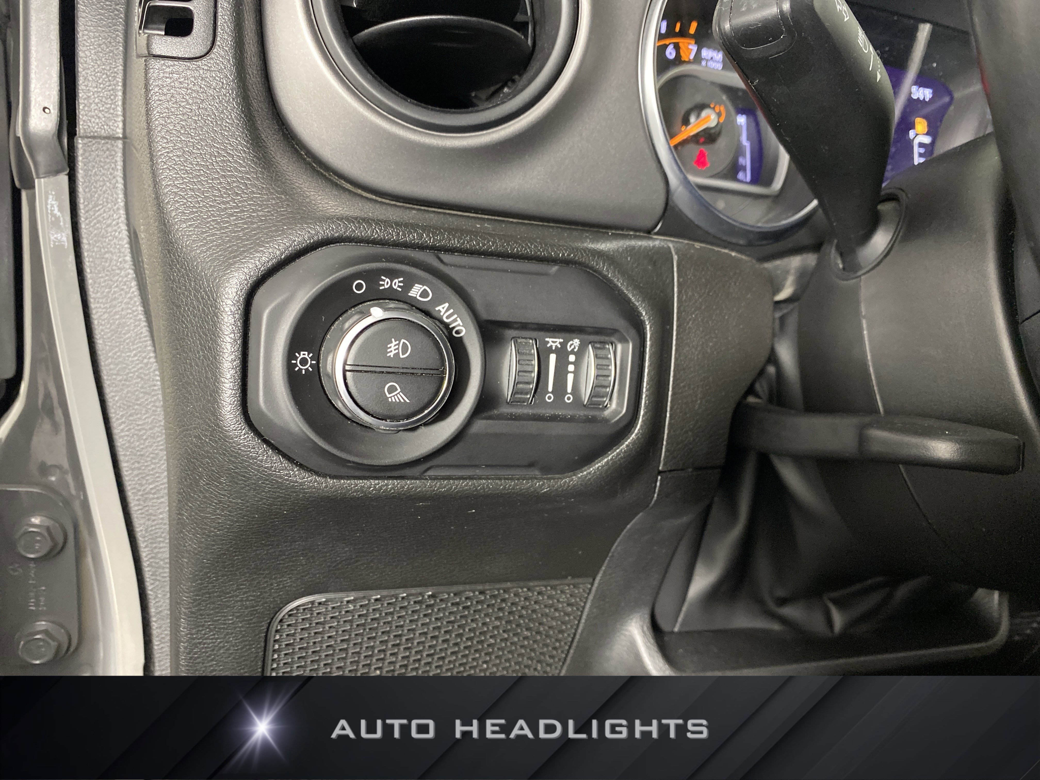 Used 2022 Jeep Gladiator Sport AWD/4WD image 24