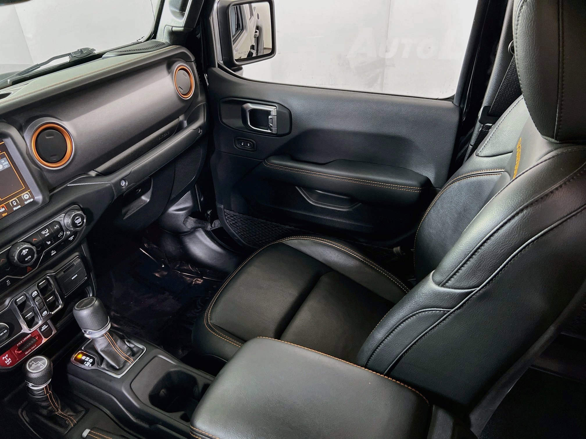 Used 2023 Jeep Gladiator Mojave w/ LED Lighting Group AWD/4WD image 23