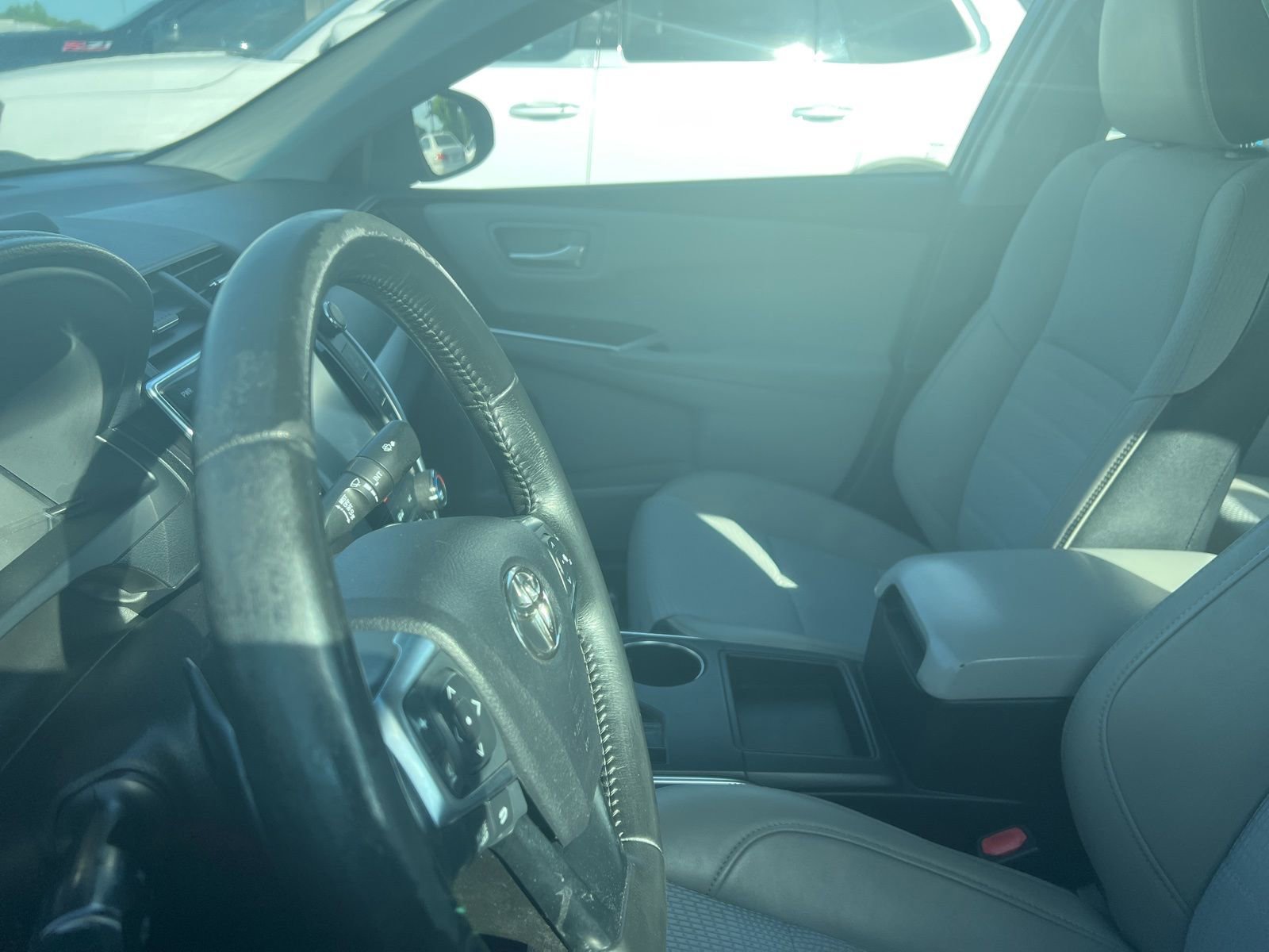 Used 2016 Toyota Camry SE w/ Moonroof Package image 17