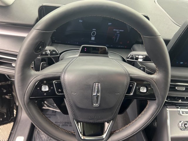 Certified 2025 Lincoln Aviator AWD image 24