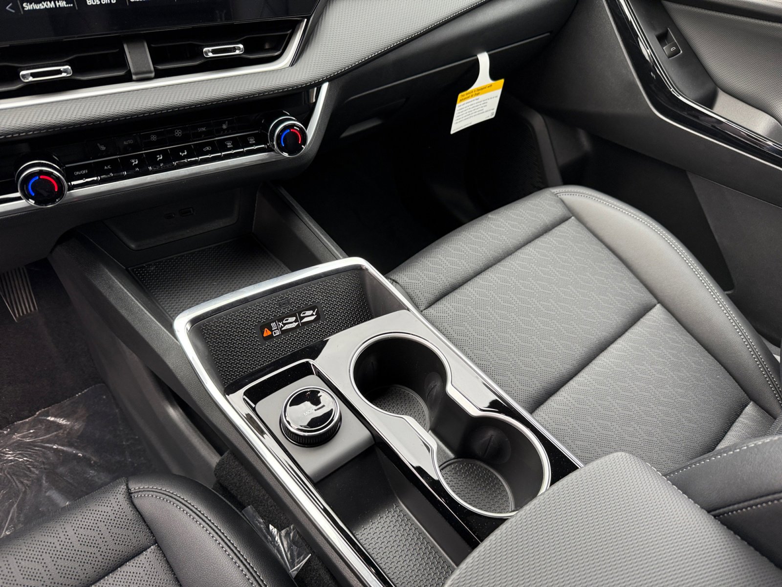 New 2026 Chevrolet Equinox LT w/ Convenience Package II image 13