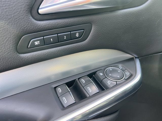 Used 2019 Cadillac XT4 Premium Luxury w/ Cold Weather Package FWD image 18