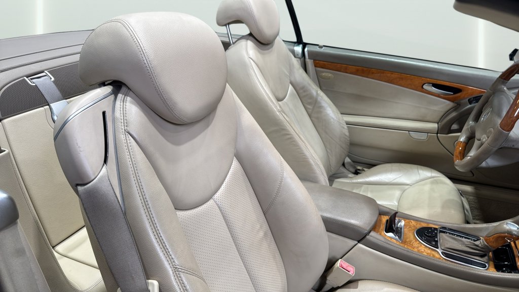 Used 2003 Mercedes-Benz SL 500 image 16
