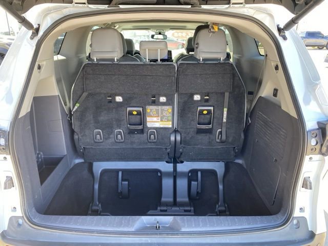 Certified 2023 Toyota Sienna XLE w/ XLE Plus Package image 4