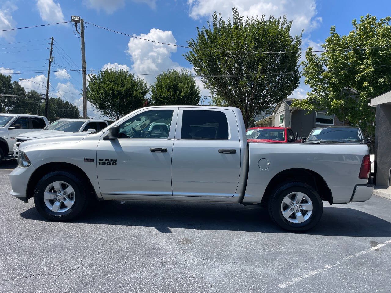 Used 2017 RAM 1500 Express w/ Express Value Package RWD image 9