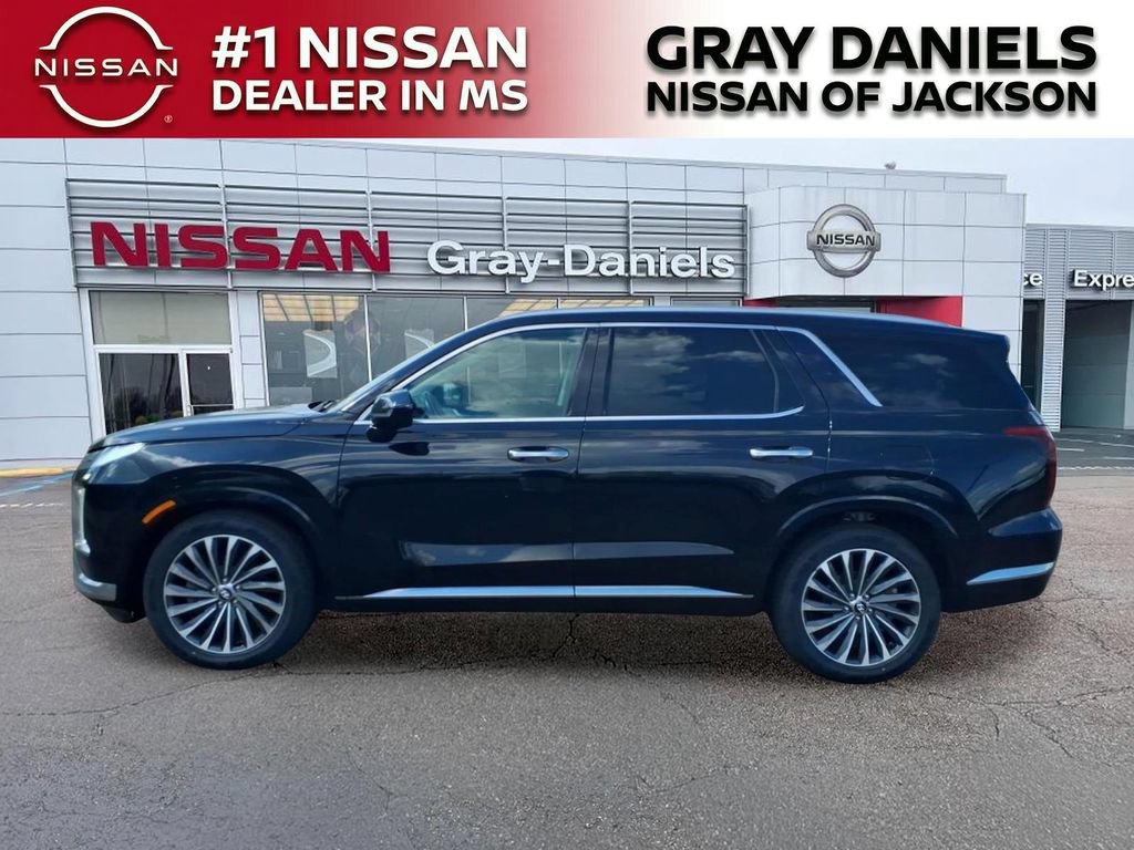 Used 2024 Hyundai Palisade Calligraphy FWD image 4