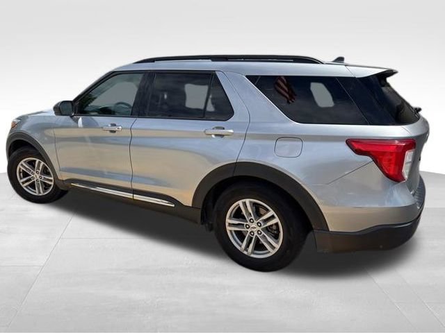 Used 2021 Ford Explorer XLT RWD image 3
