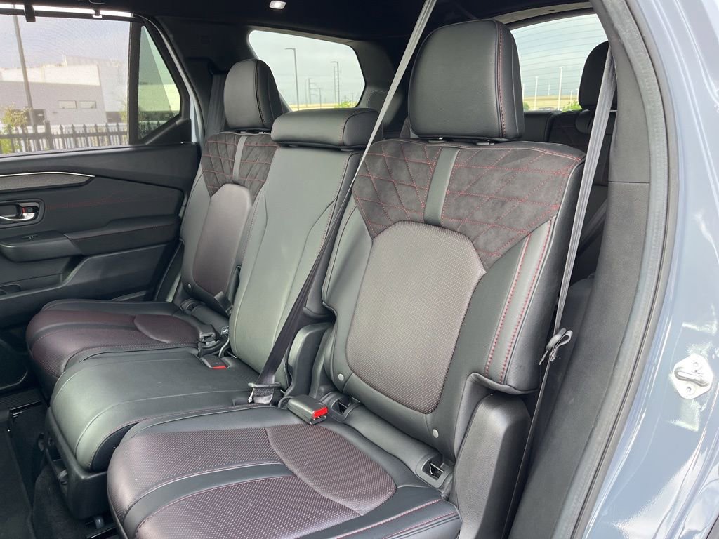 Certified 2026 Honda Pilot Black Edition image 25