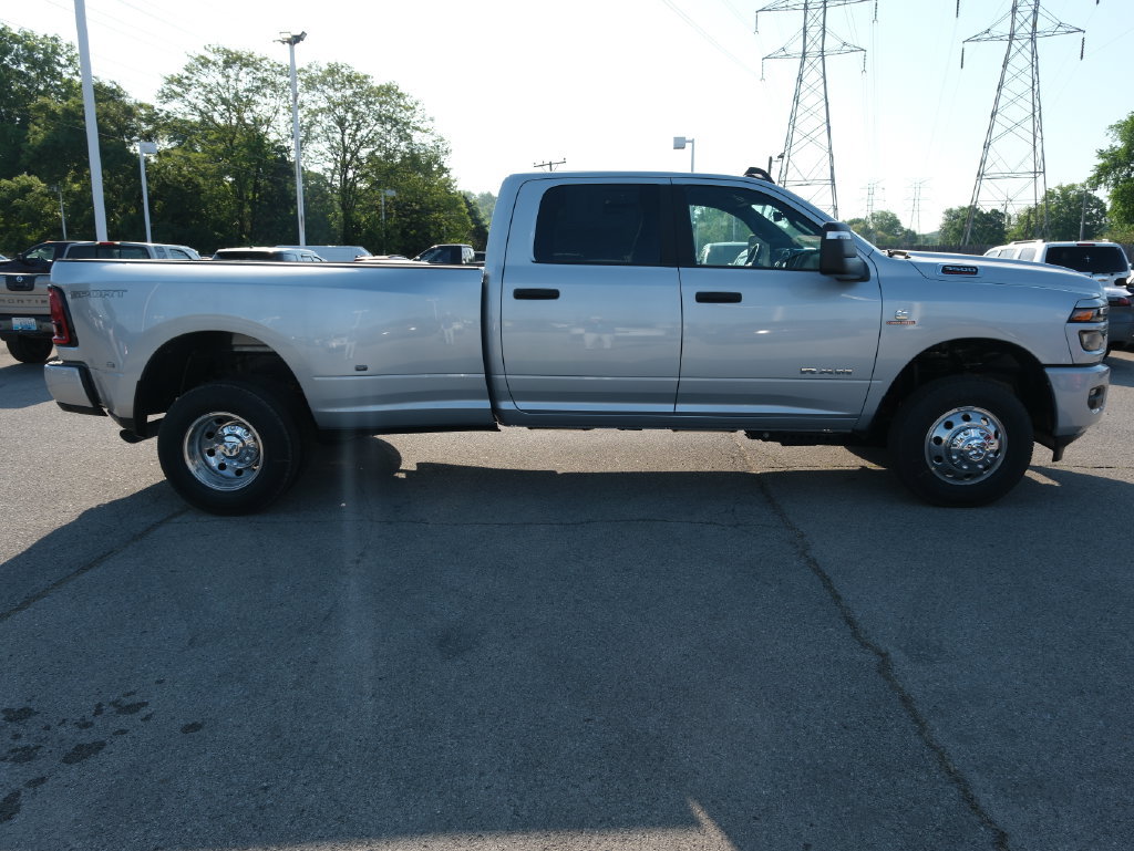 New 2026 RAM 3500 Big Horn AWD/4WD image 2