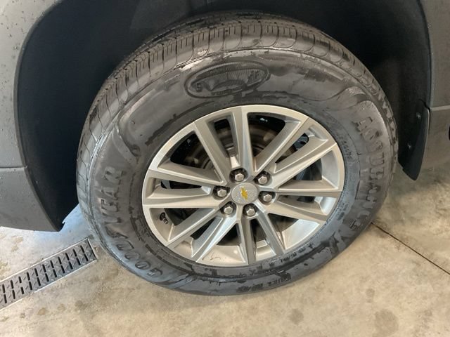 Used 2023 Chevrolet Traverse LT AWD/4WD image 23