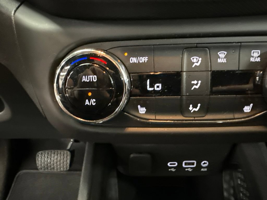Used 2023 Chevrolet TrailBlazer LT w/ Convenience Package AWD/4WD image 30