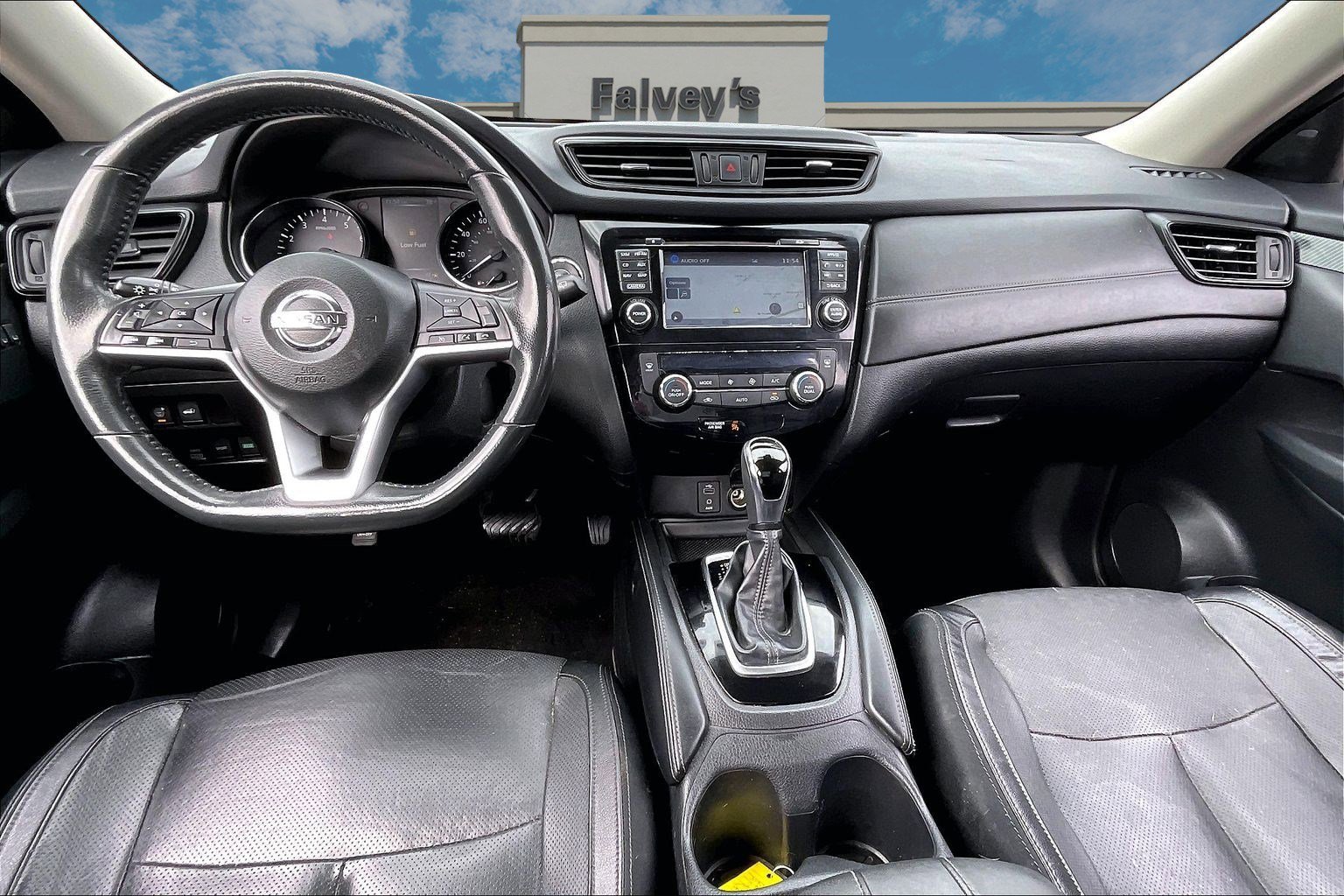 Used 2017 Nissan Rogue SL w/ SL Premium Package image 15