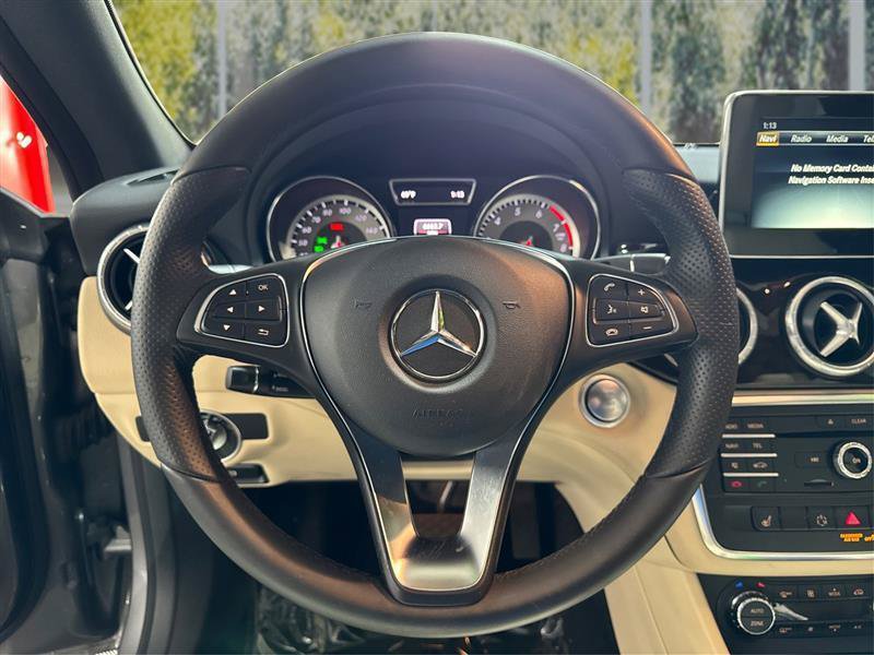 Used 2015 Mercedes-Benz CLA 250 4MATIC image 16