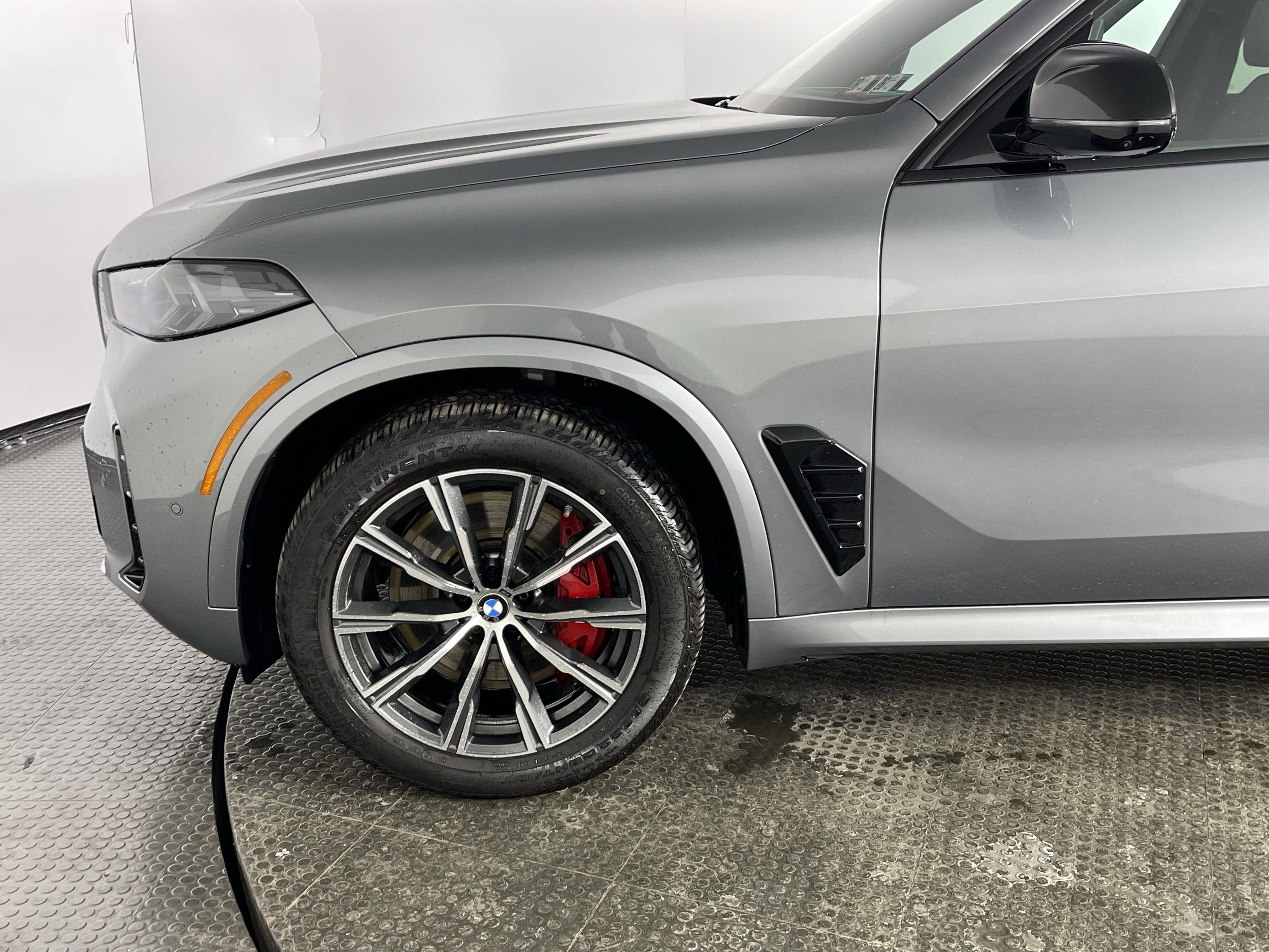 Used 2026 BMW X5 M60i image 4