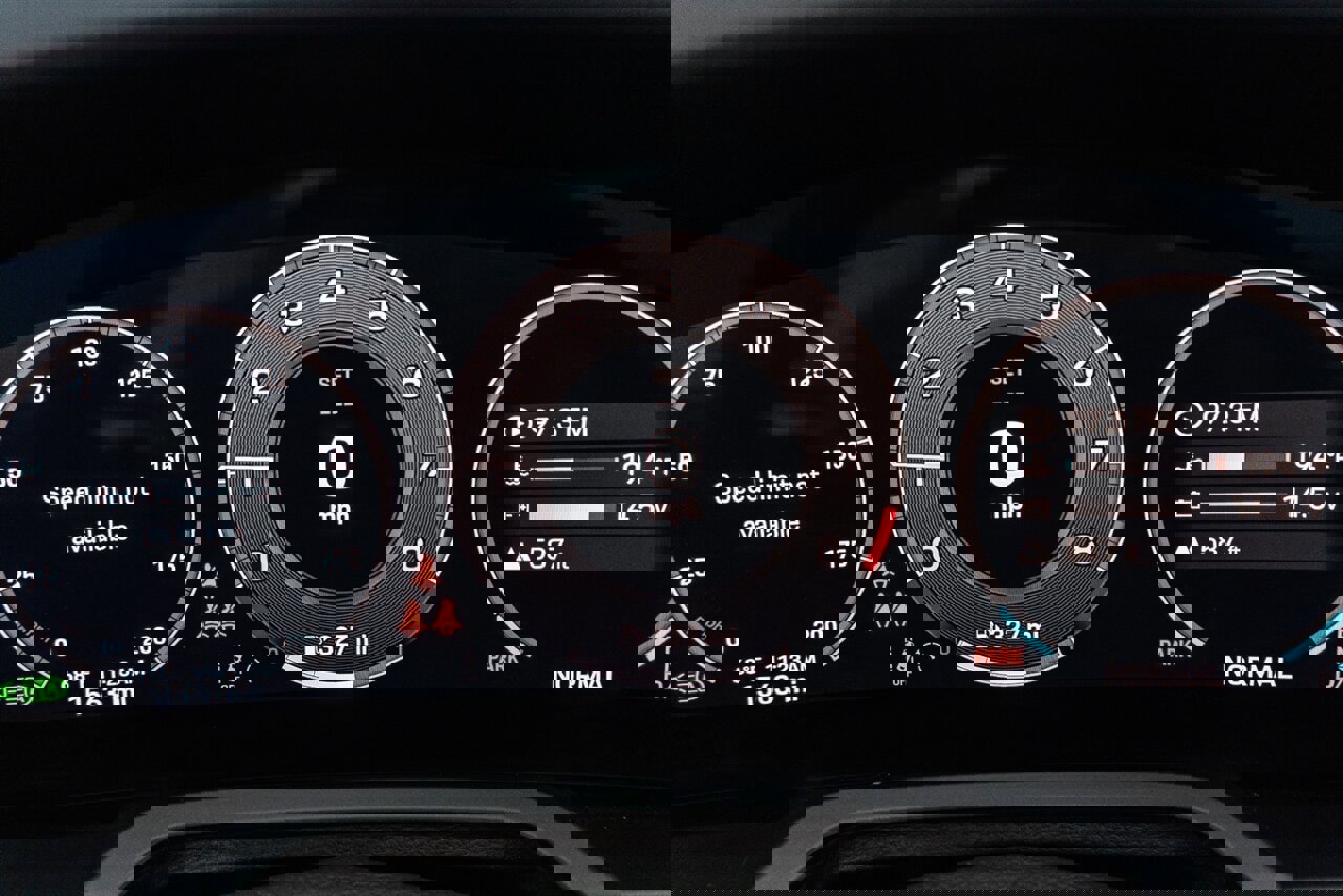 Used 2025 Porsche 911 Carrera w/ Premium Package image 83