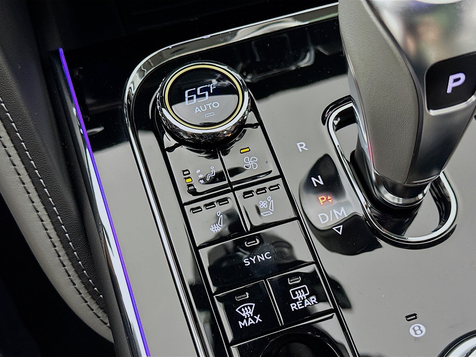 New 2026 Bentley Flying Spur V8 AWD/4WD image 29