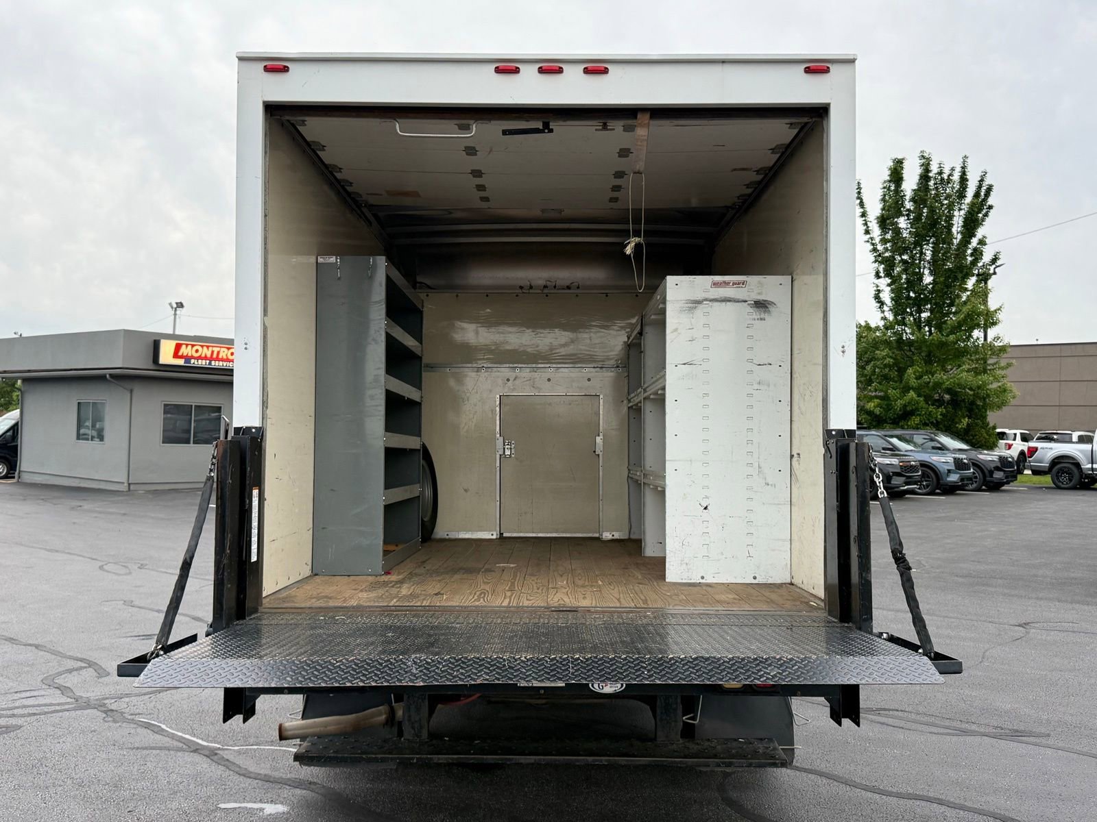 Used 2016 Chevrolet Express 3500 RWD image 28