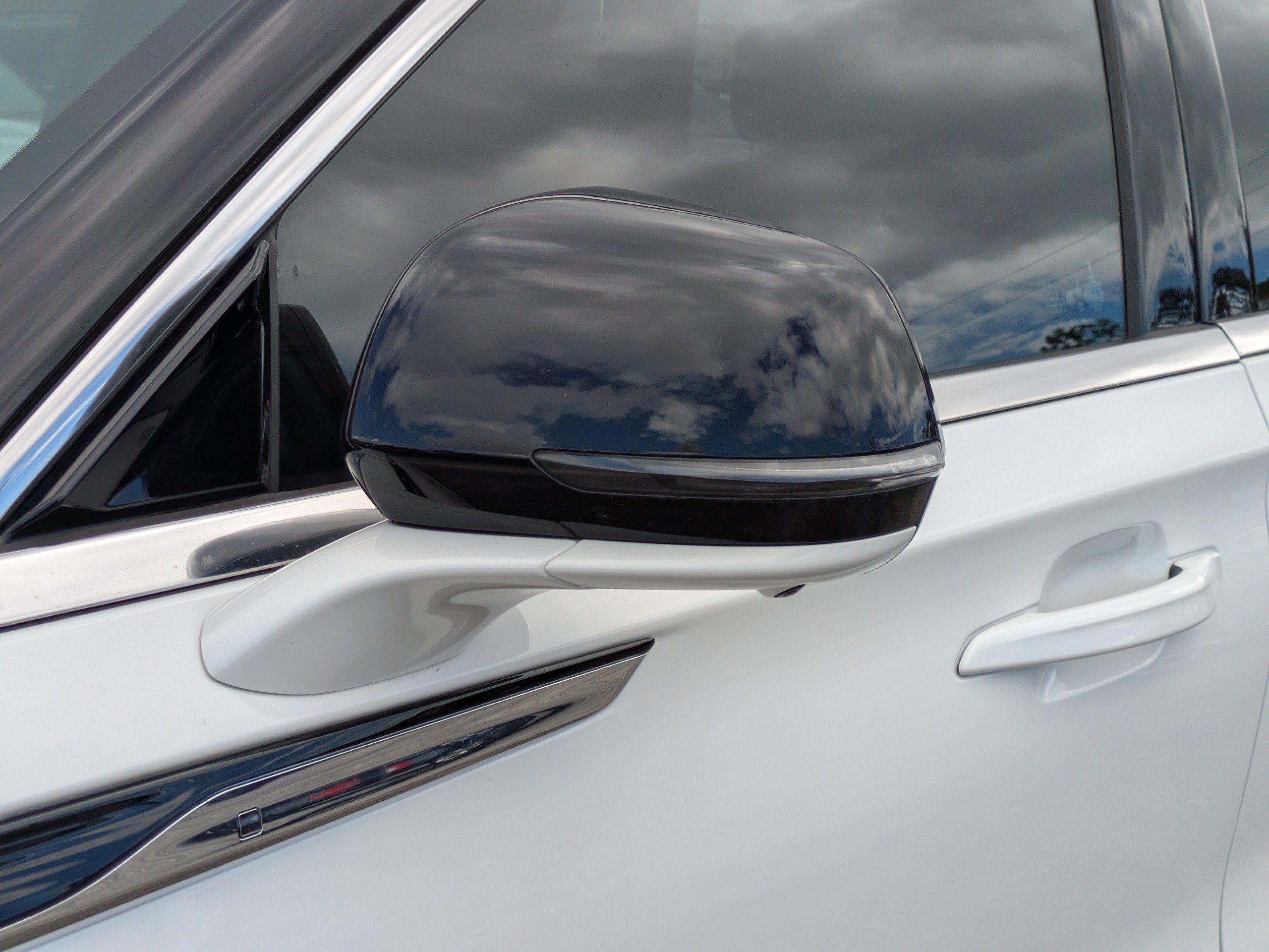 Used 2023 Lincoln Aviator Black Label w/ Class IV Trailer Tow Package AWD/4WD image 12
