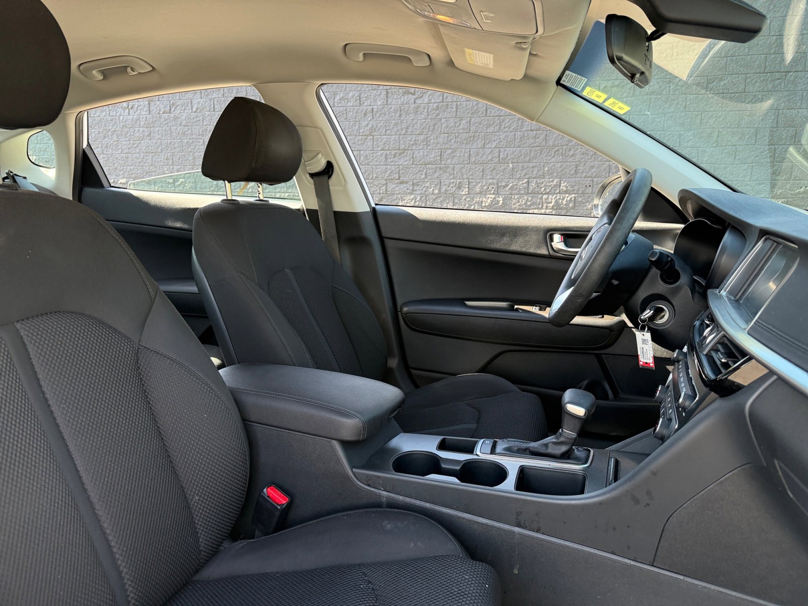 Used 2020 Kia Optima LX image 19