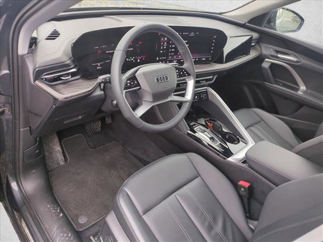Used 2025 Audi Q5 Premium w/ Convenience Package image 13