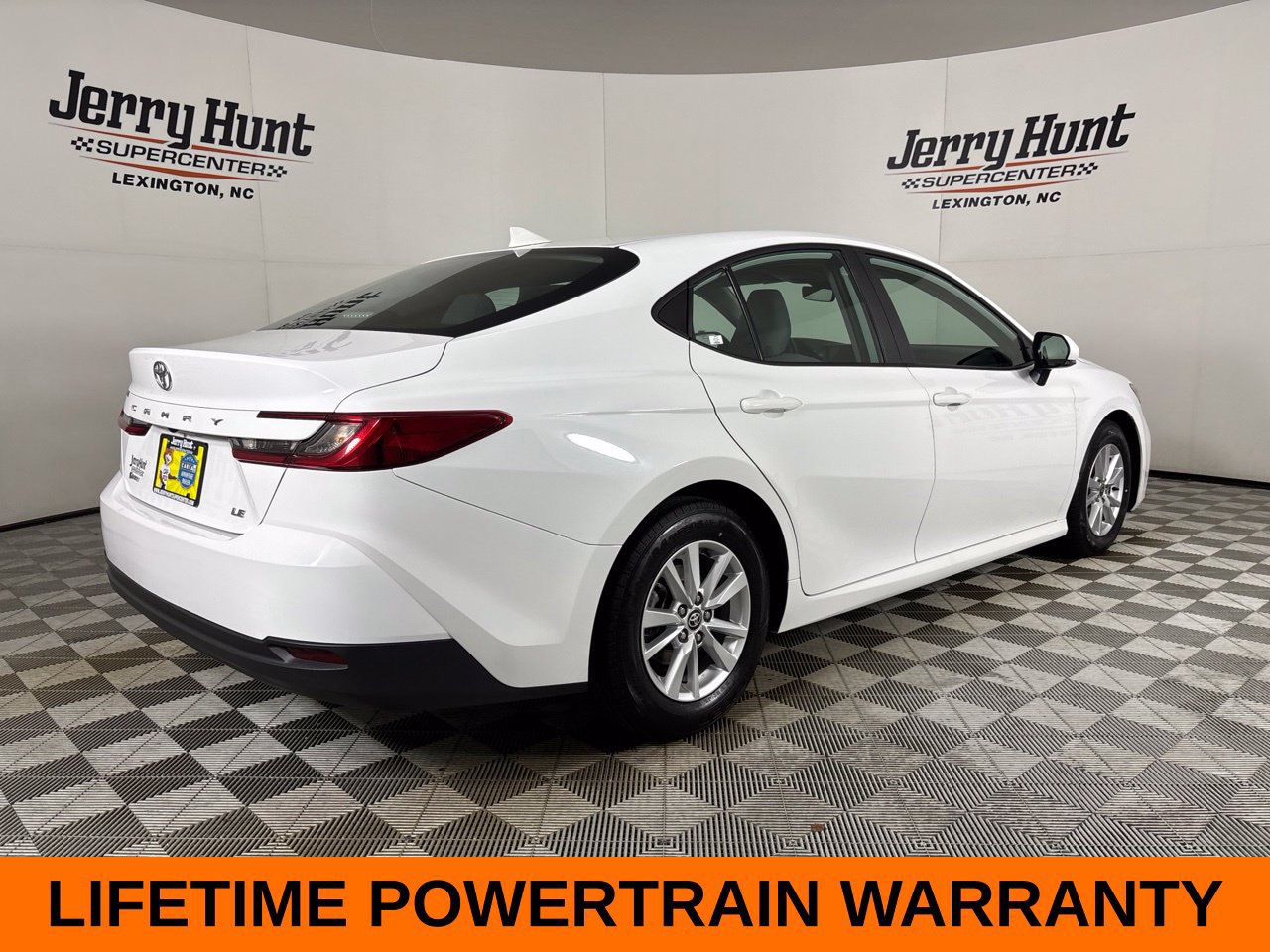 Used 2025 Toyota Camry LE w/ Convenience Package FWD image 6