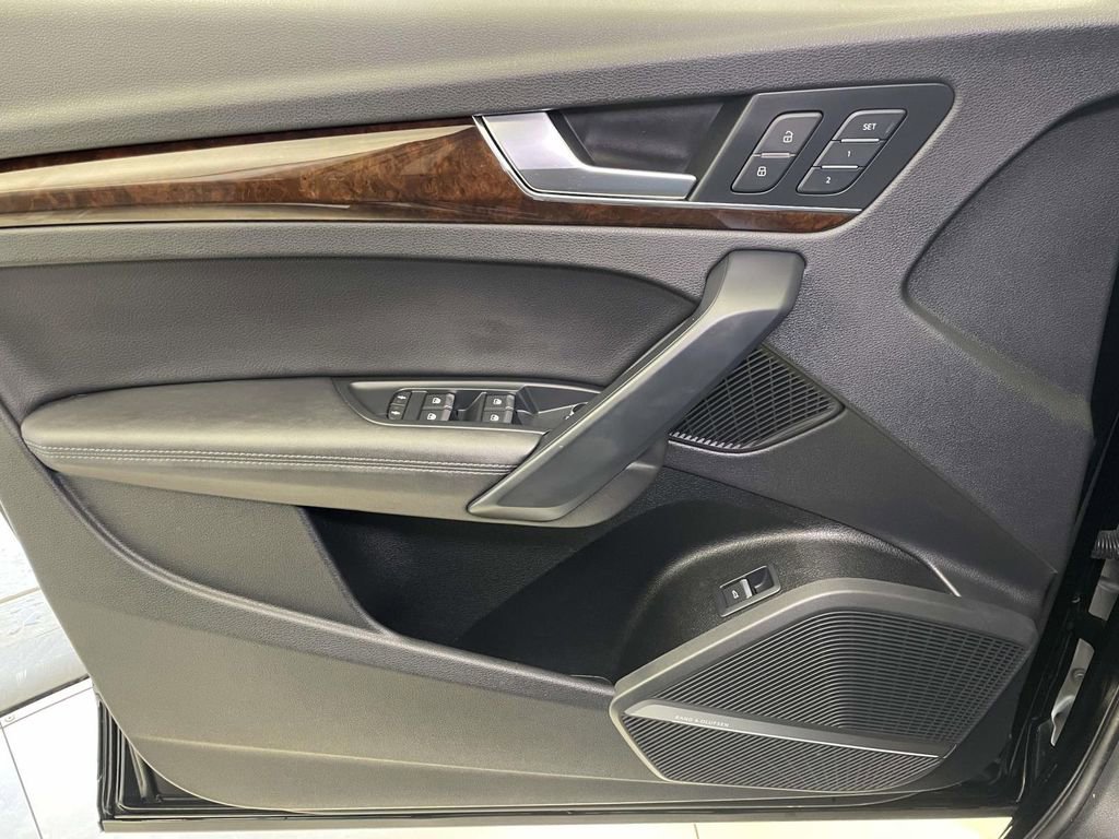Used 2019 Audi Q5 2.0T Premium Plus w/ Premium Plus Package image 35