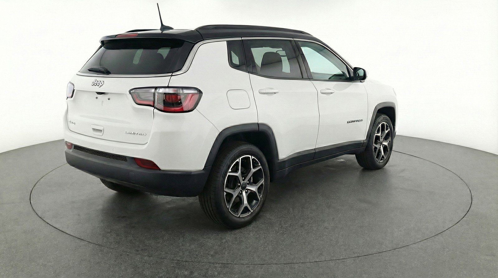 Used 2025 Jeep Compass Limited AWD/4WD image 9