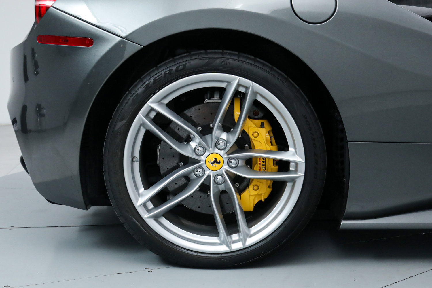 Used 2017 Ferrari 488 GTB image 38