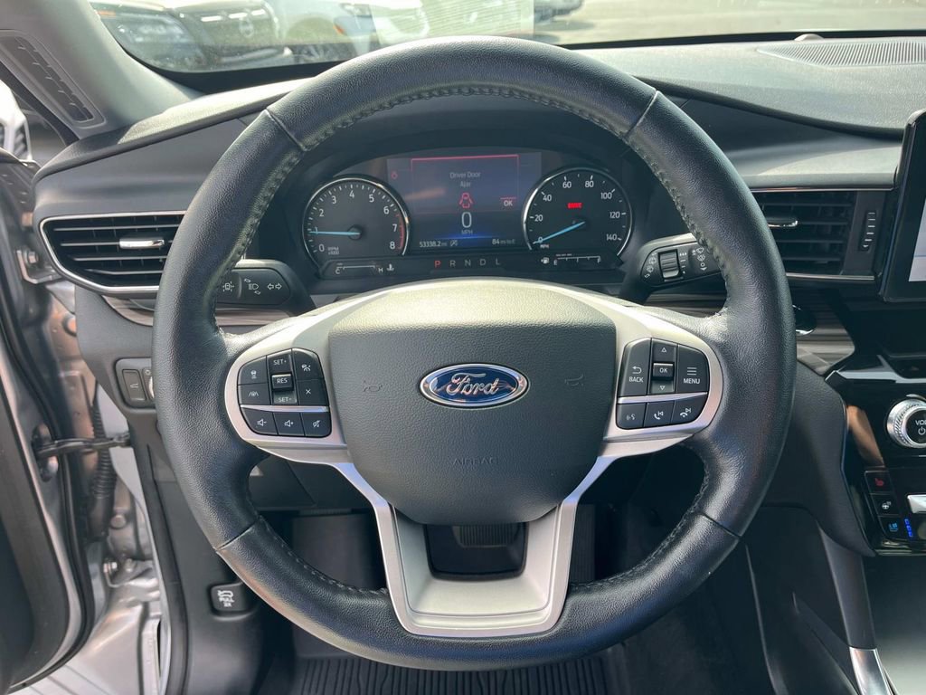 Used 2022 Ford Explorer Limited image 16