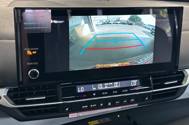 Certified 2026 Toyota Sienna XLE FWD image 26