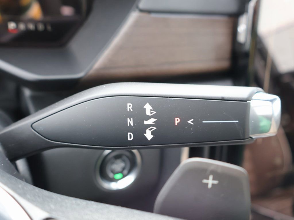 New 2026 GMC Acadia Denali Ultimate w/ LPO, Floor Liner Package image 17