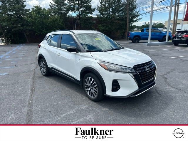 Used 2023 Nissan Kicks SR FWD image 1