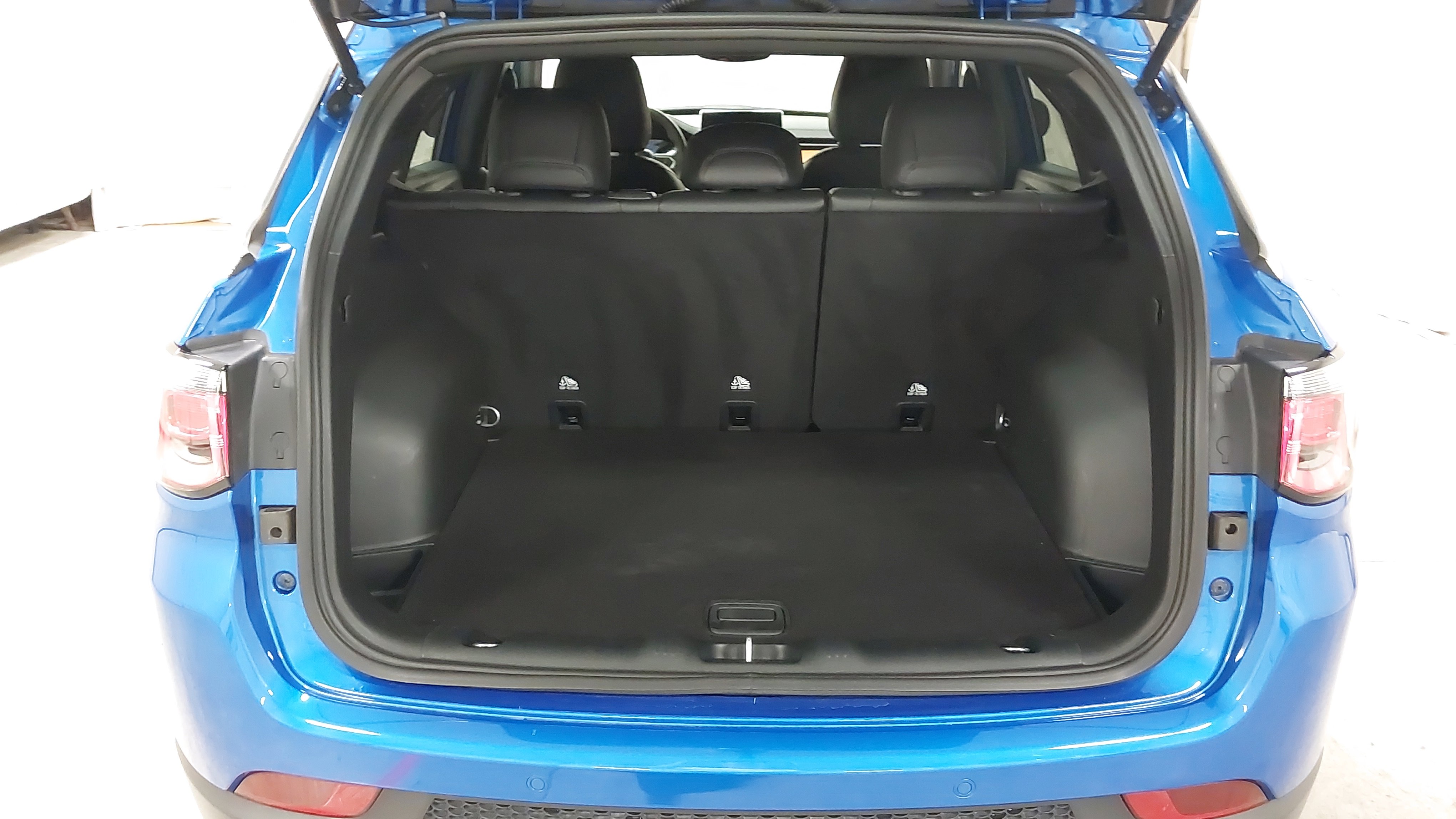 Used 2024 Jeep Compass Limited image 27