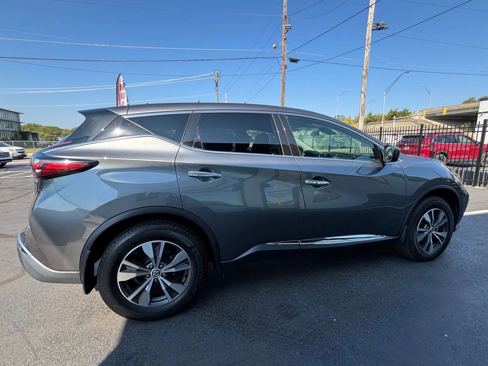 Used 2022 Nissan Murano S image 11