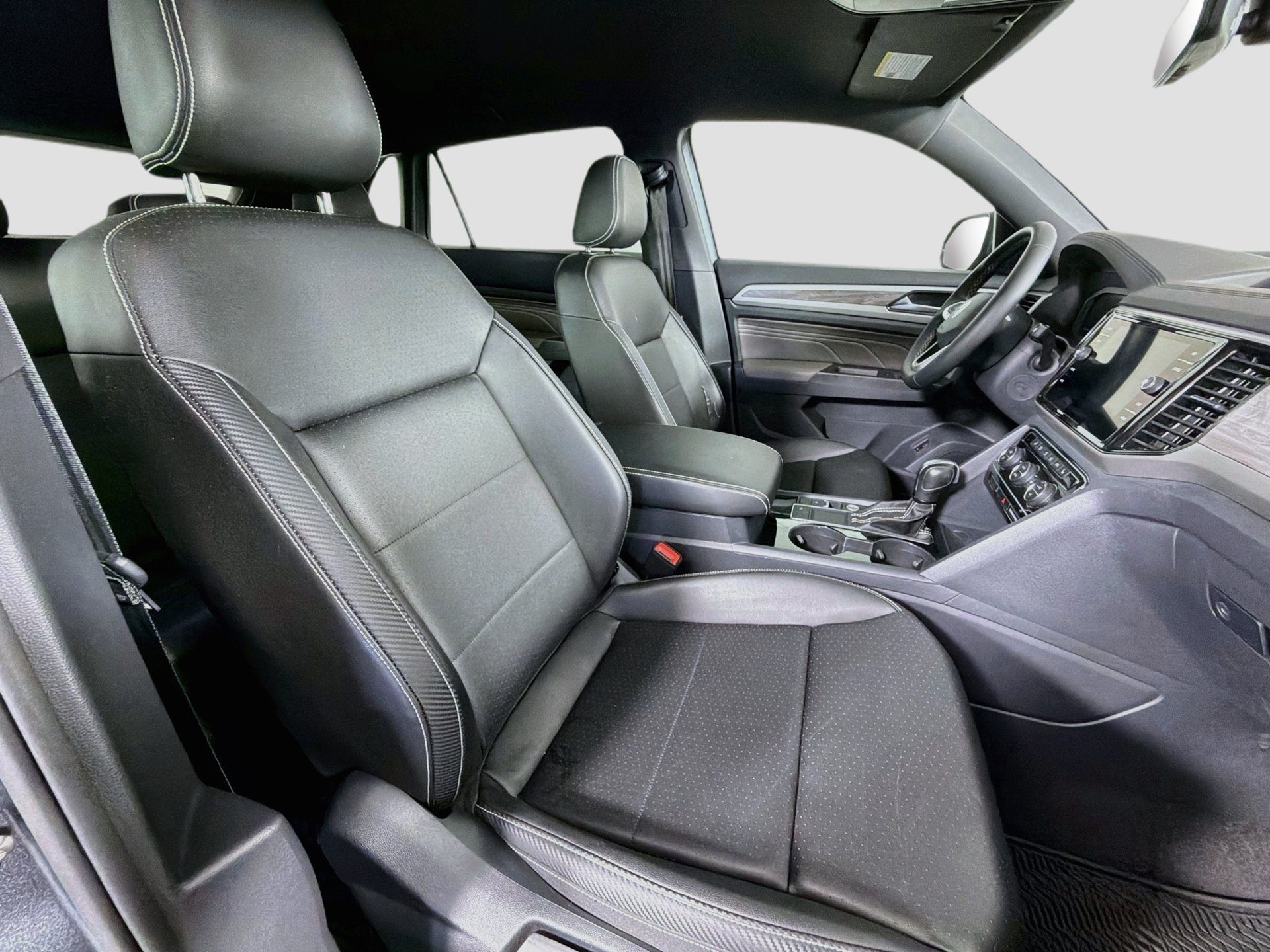 Certified 2023 Volkswagen Atlas Cross Sport SE FWD image 26