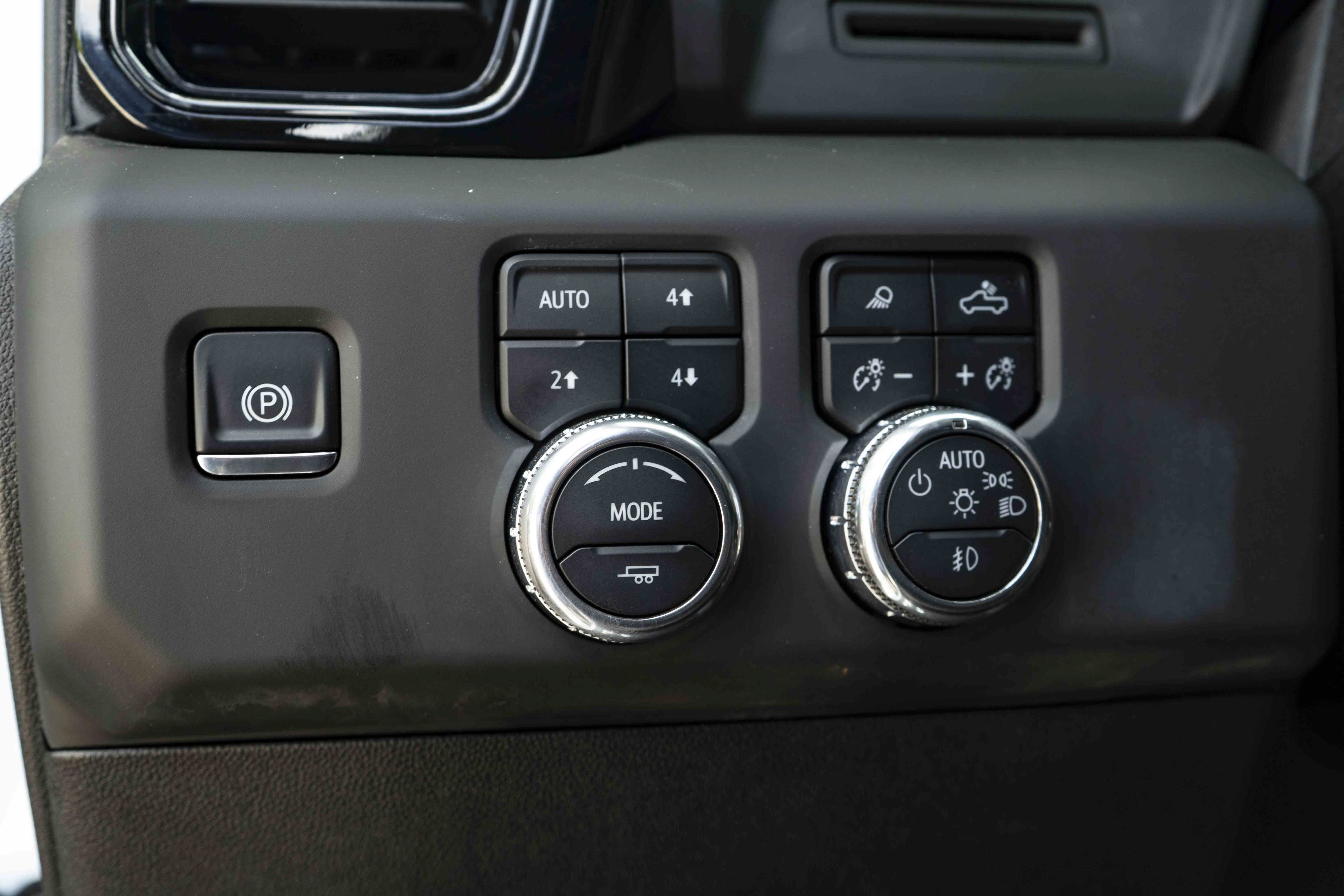 Used 2025 GMC Sierra 2500 AT4 AWD/4WD image 36
