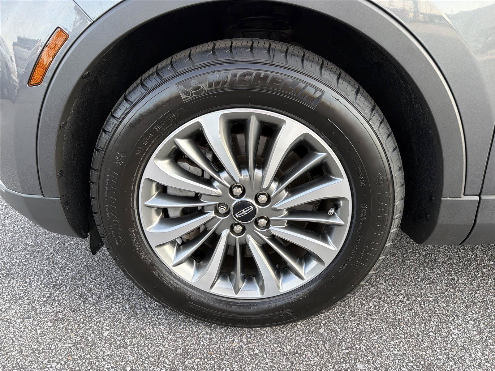 Used 2022 Lincoln Nautilus Reserve FWD image 10