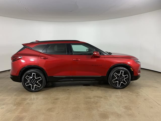 Used 2023 Chevrolet Blazer RS w/ Driver Confidence II Package AWD/4WD image 7