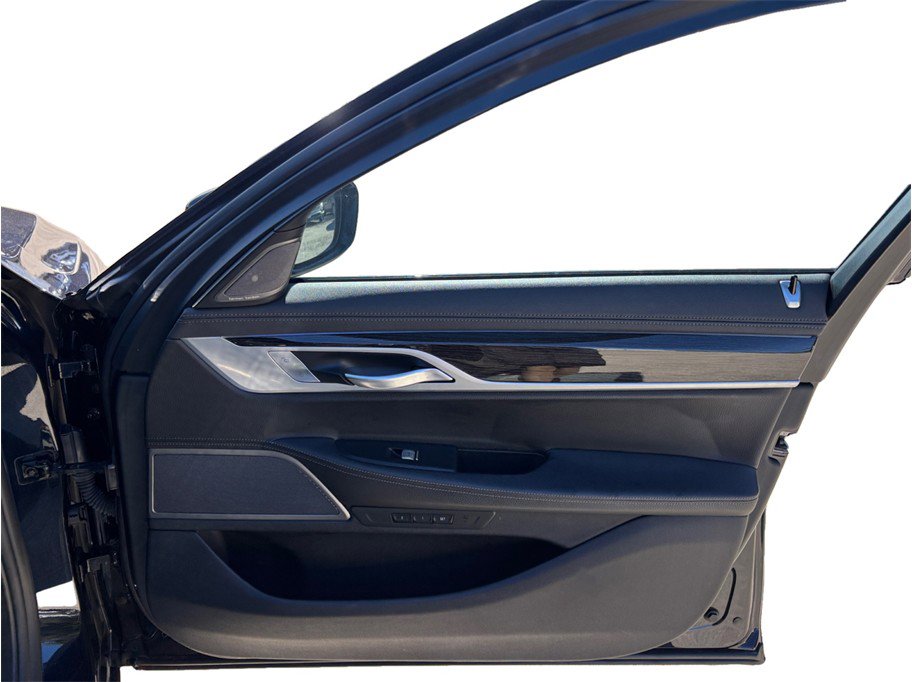 Used 2019 BMW 740i 740i Sedan 4D w/ M Sport Package image 44