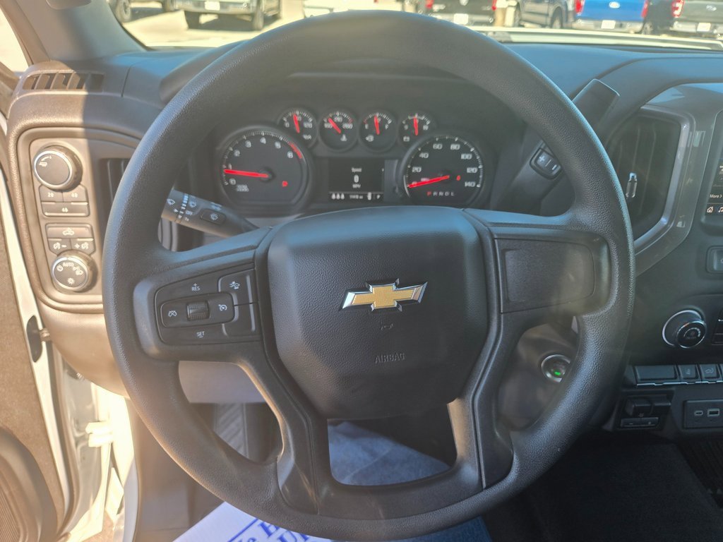 Used 2024 Chevrolet Silverado 2500 Custom w/ Custom Convenience Package image 10