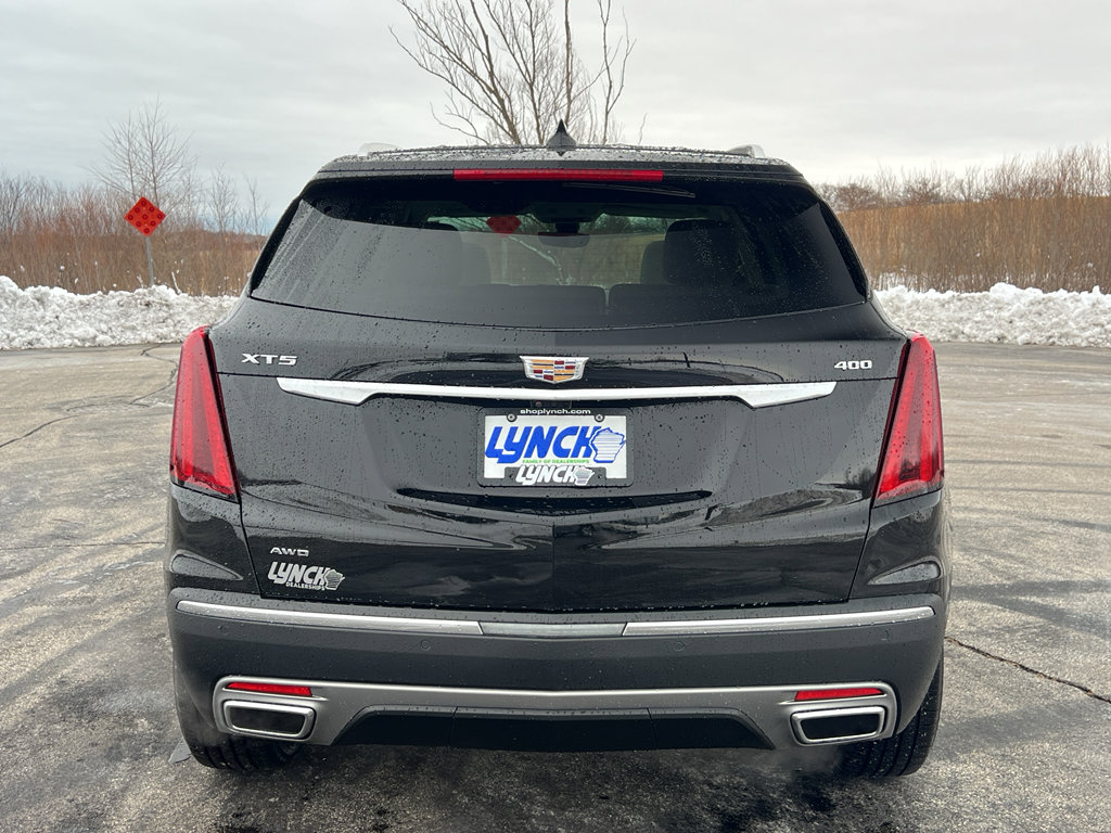 Used 2021 Cadillac XT5 Premium Luxury image 3