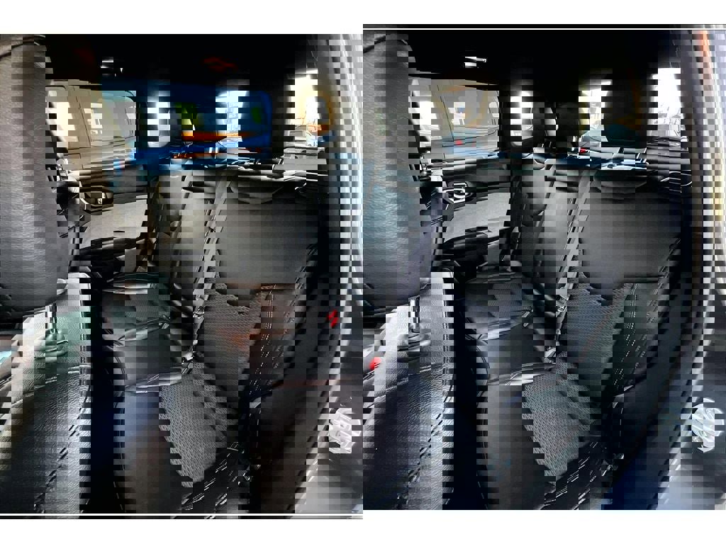 Used 2024 Jeep Compass Latitude image 29